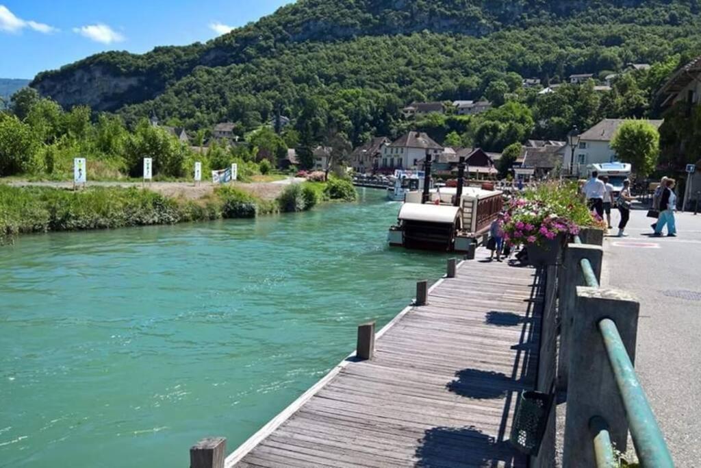 Le Portougais, Chalet A Chanaz, La Petite Venise Savoyarde Dış mekan fotoğraf