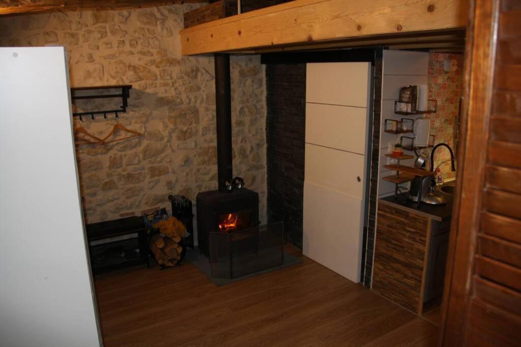 Le Portougais, Chalet A Chanaz, La Petite Venise Savoyarde Dış mekan fotoğraf