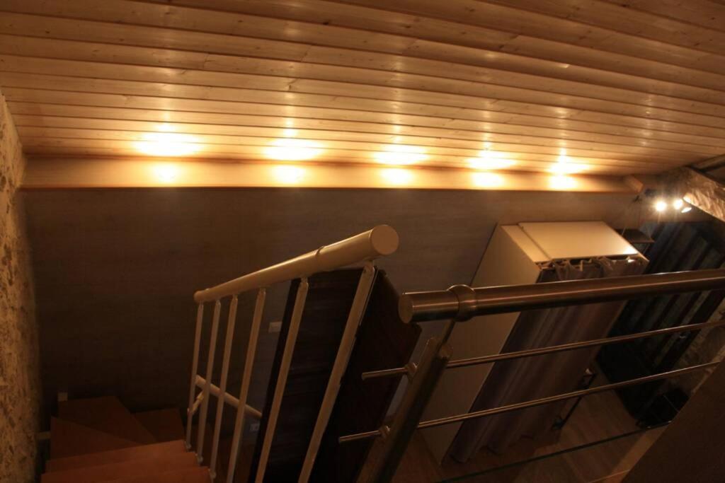 Le Portougais, Chalet A Chanaz, La Petite Venise Savoyarde Dış mekan fotoğraf
