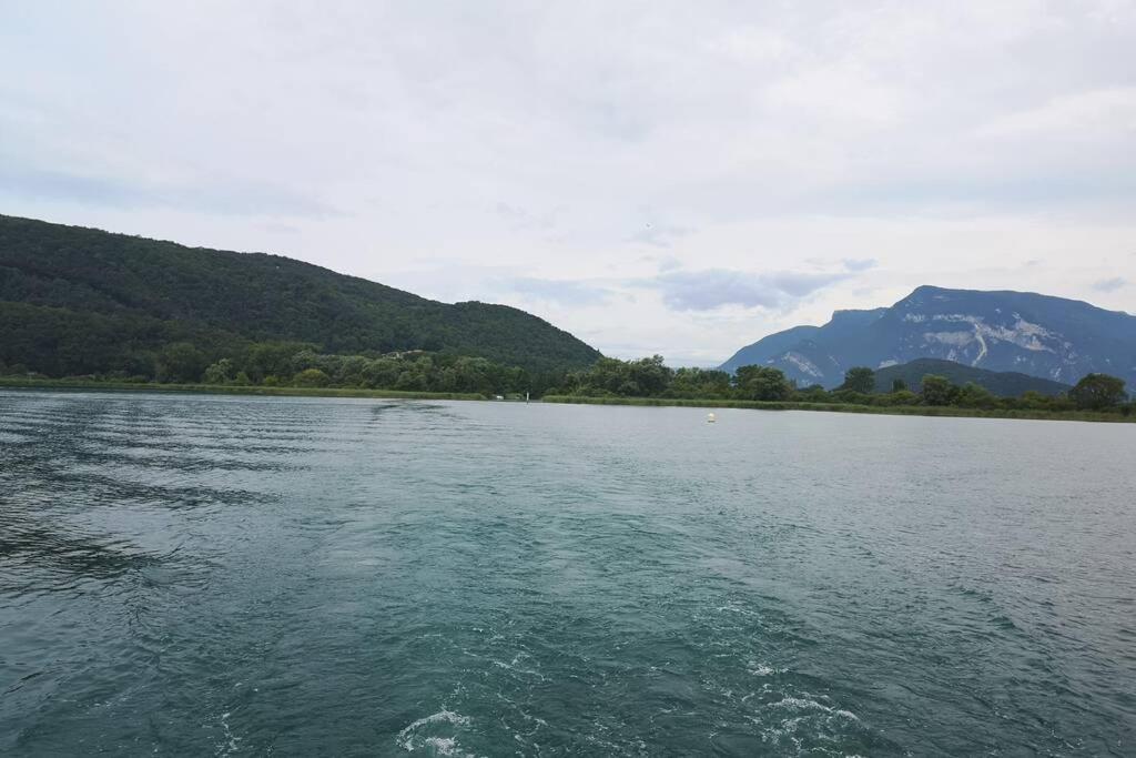 Le Portougais, Chalet A Chanaz, La Petite Venise Savoyarde Dış mekan fotoğraf